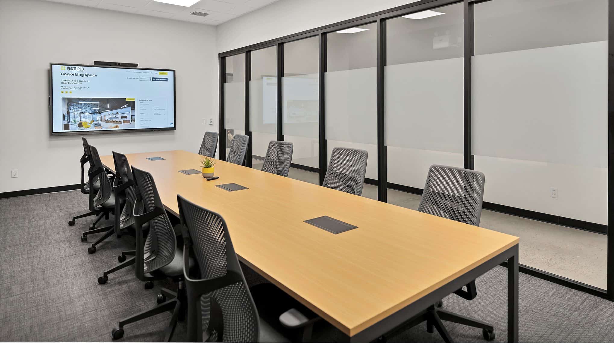 Venture X Oakville workspace photograph